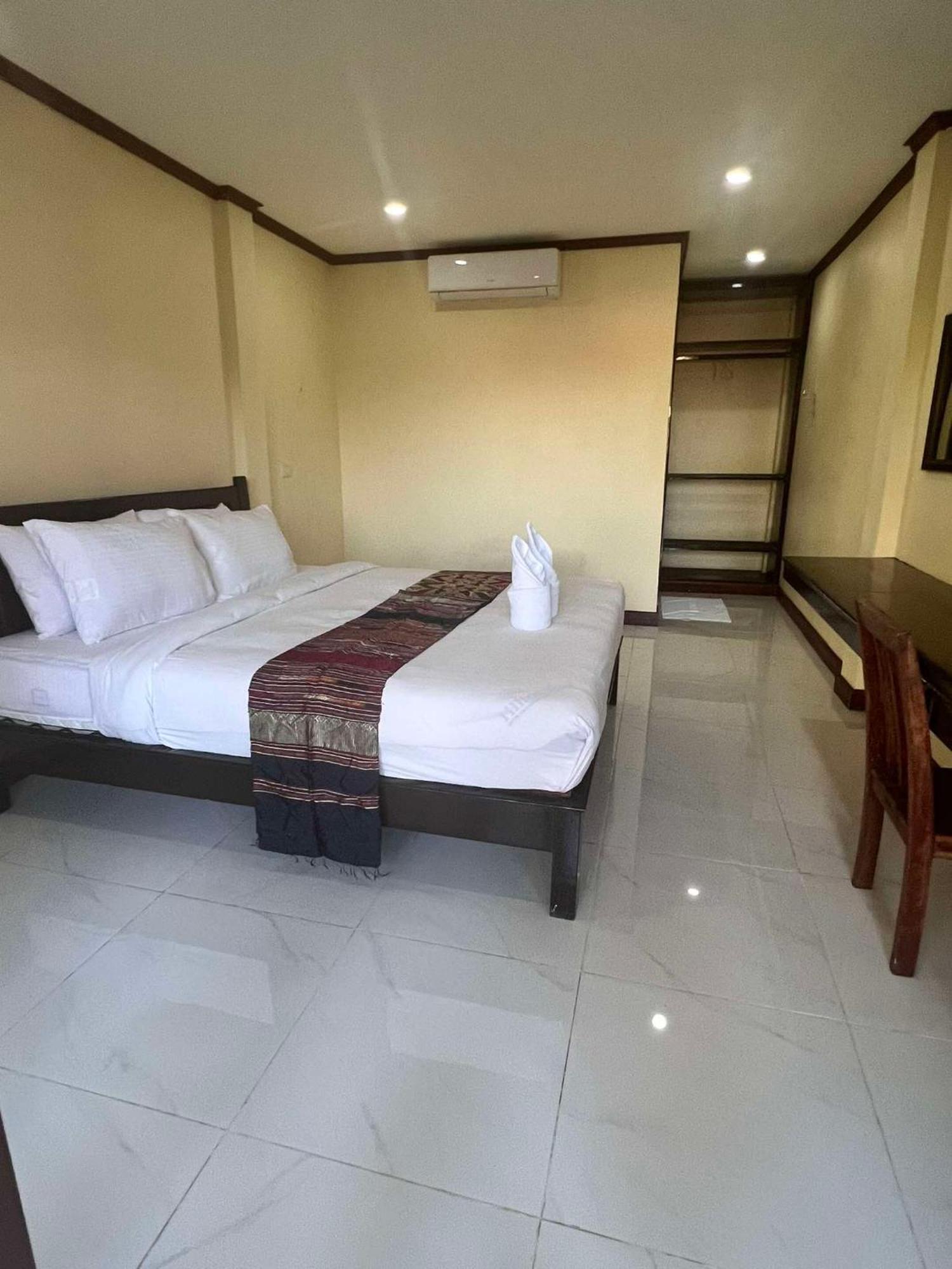 Lebijou Guesthouse - Konesavath Ban Dondét Esterno foto