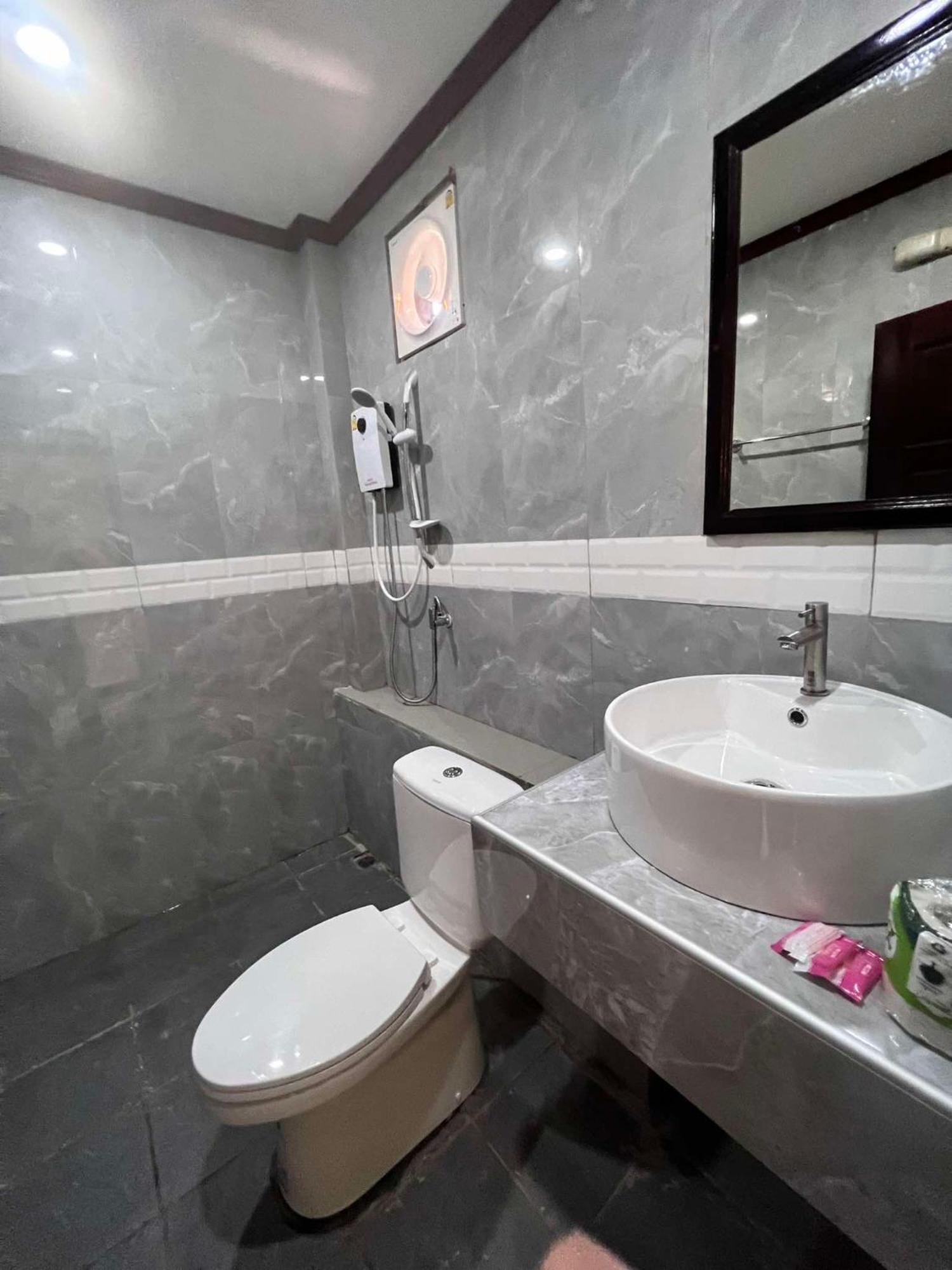 Lebijou Guesthouse - Konesavath Ban Dondét Esterno foto